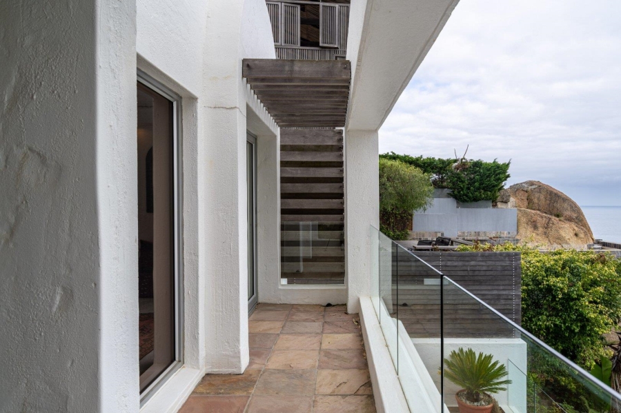 3 Bedroom Property for Sale in Bantry Bay Western Cape